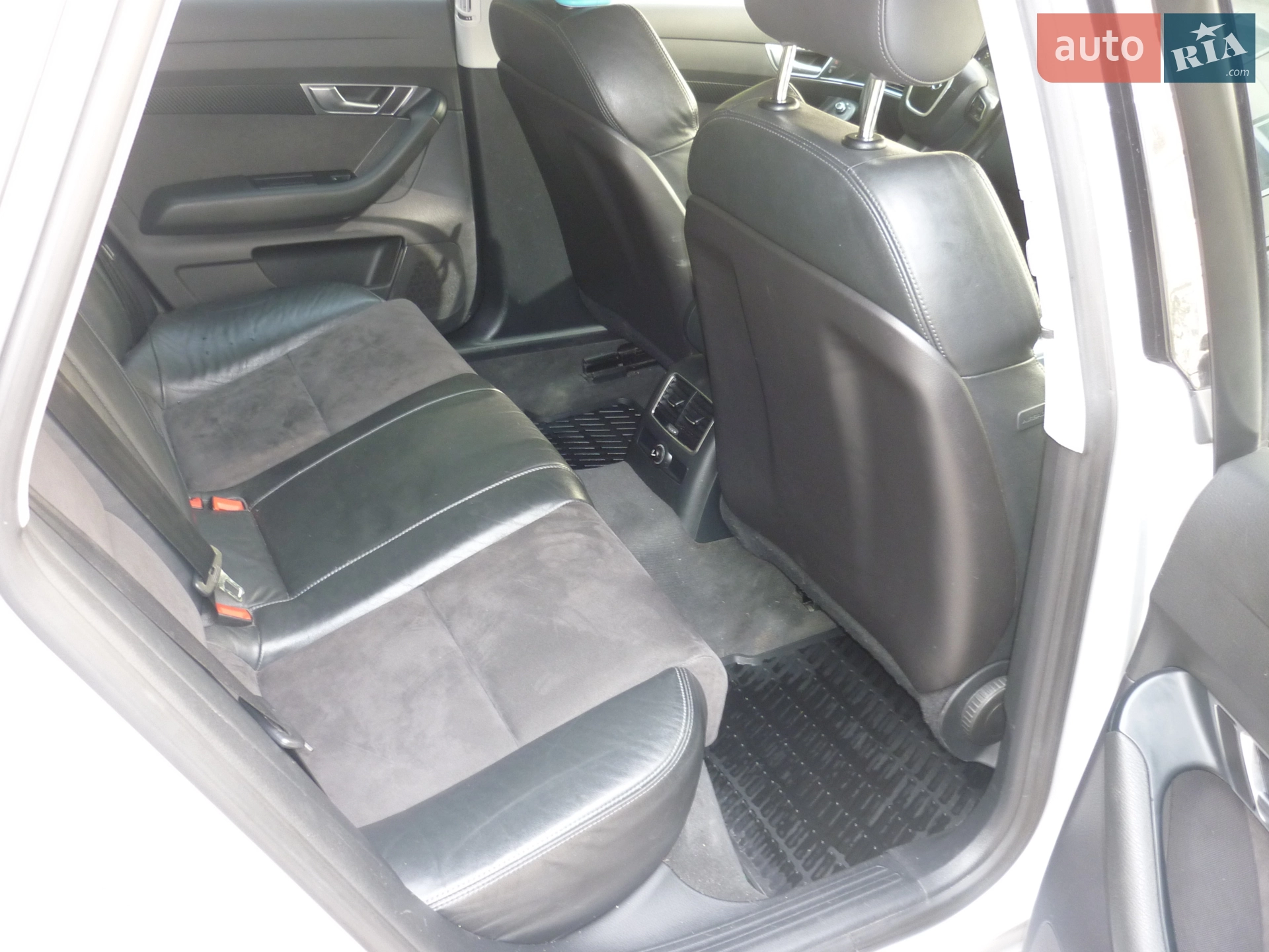 2010 Audi A6 - мініатюра 15