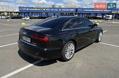 Седан Audi A6 2015 в 