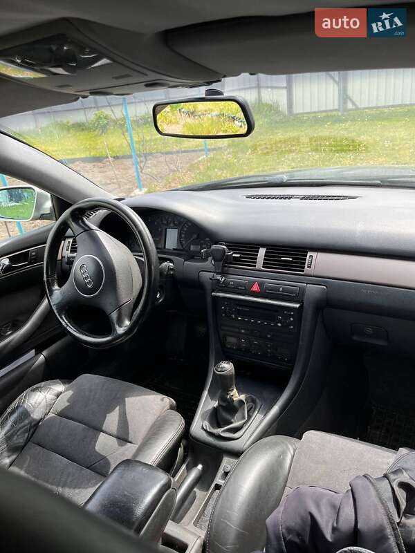 Универсал Audi A6 2001 в 