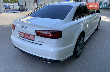 Седан Audi A6 2015 в 
