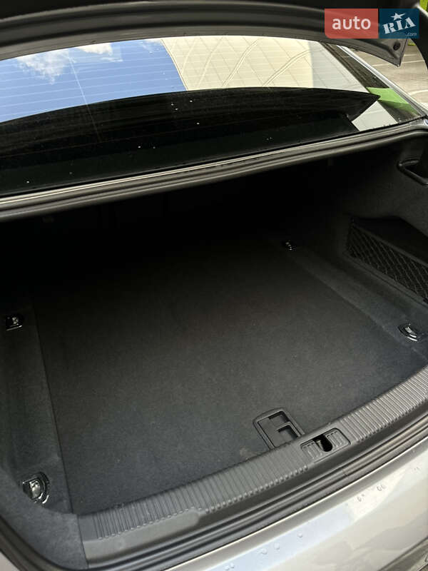 Седан Audi A6 2013 в Киеве