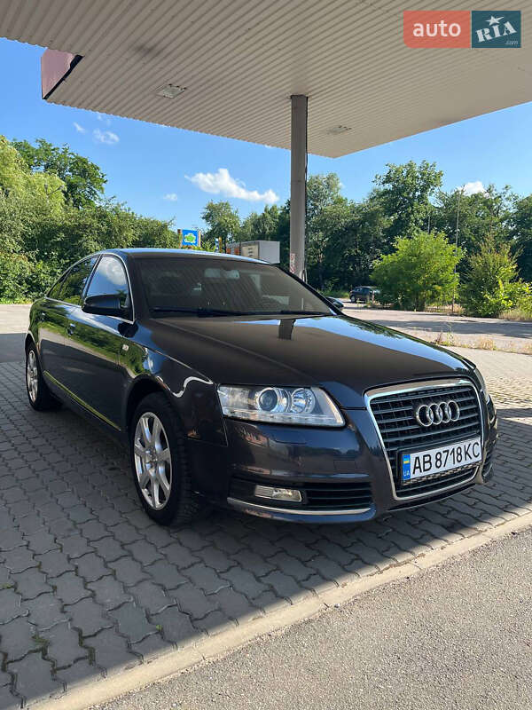 Седан Audi A6 2004 в 