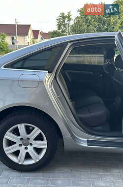 Седан Audi A6 2004 в 