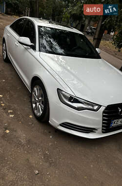 Седан Audi A6 2014 в 
