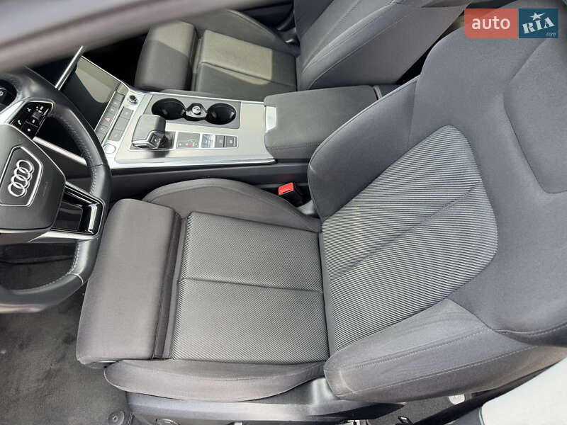 Универсал Audi A6 2019 в Киеве