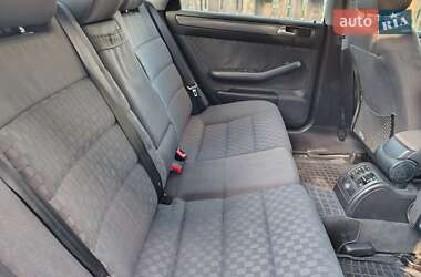 Седан Audi A6 2002 в 