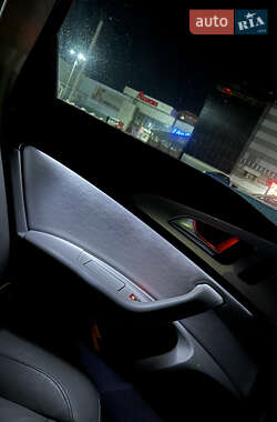 Универсал Audi A6 2012 в 