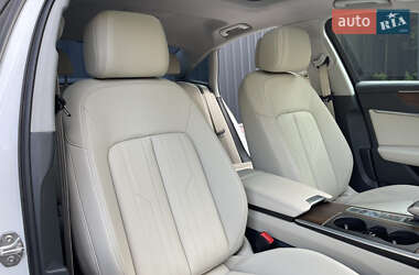 Седан Audi A6 2021 в 