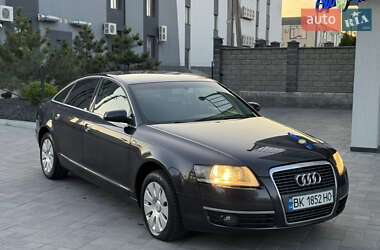 Седан Audi A6 2004 в 