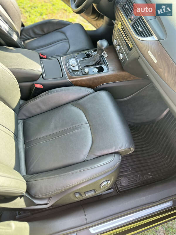 Седан Audi A6 2013 в Шляховой