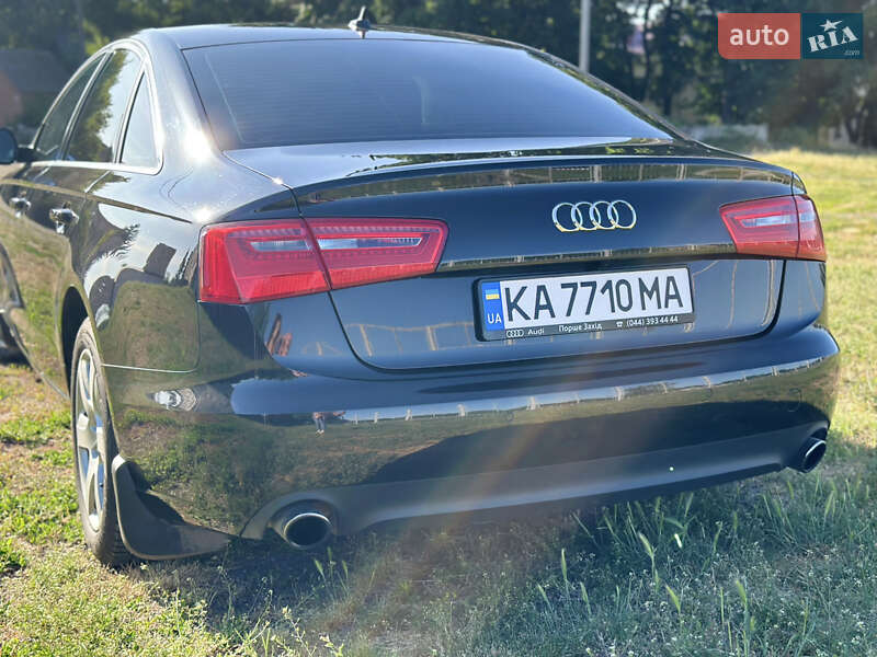 Седан Audi A6 2013 в Шляховой