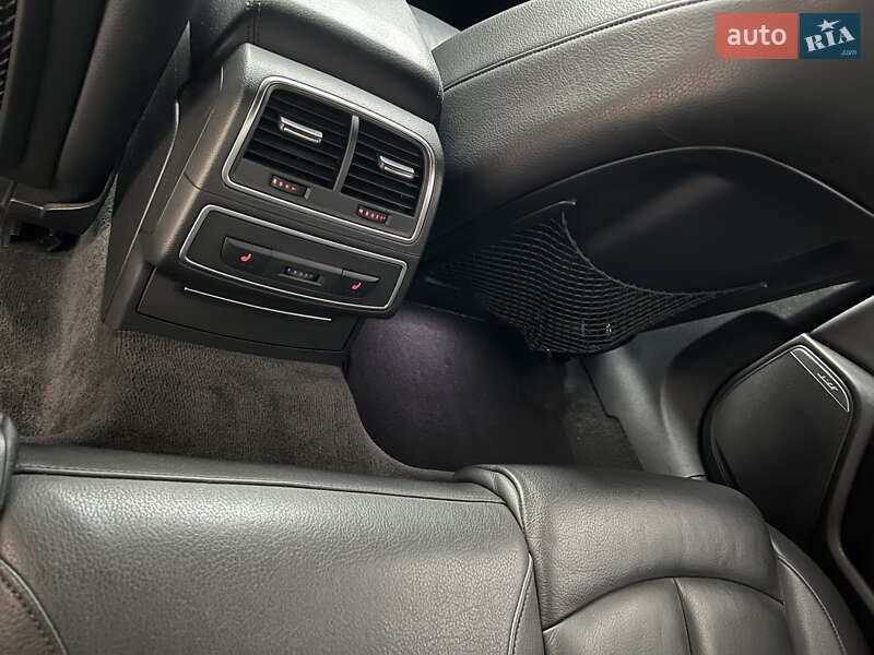 Седан Audi A6 2012 в Гайсине
