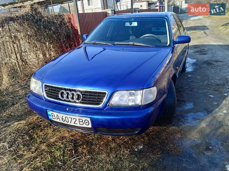 Седан Audi A6 1995 в Светловодске
