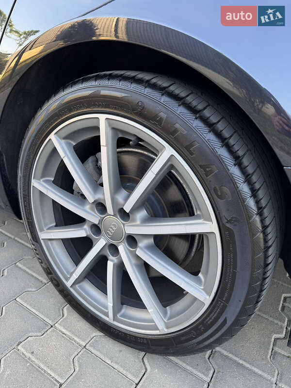 Седан Audi A6 2018 в Ужгороде