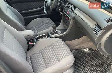 Седан Audi A6 2003 в 