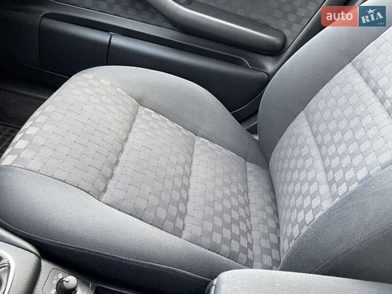 Седан Audi A6 2003 в Каменском фото 41 Седан Audi A6 2003 в Каменском