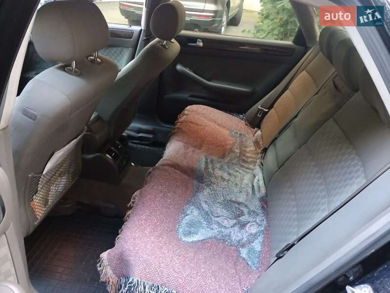 Седан Audi A6 2001 в Черновцах