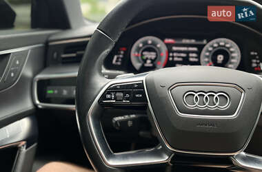 Седан Audi A6 2022 в 