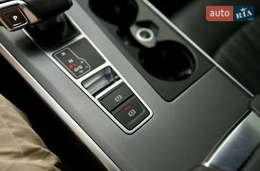 Седан Audi A6 2022 в 