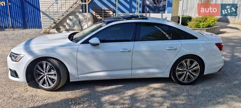 Седан Audi A6 2020 в Чернівцях