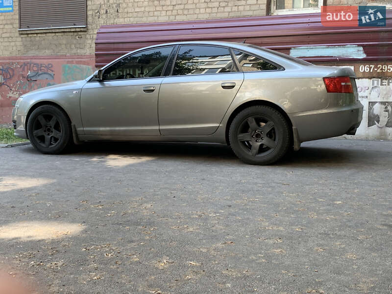 Седан Audi A6 2006 в Глобине