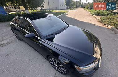 Седан Audi A6 2019 в 
