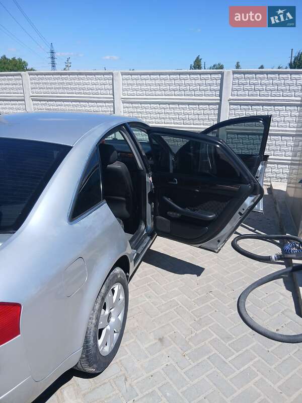 Седан Audi A6 1998 в Почаеве