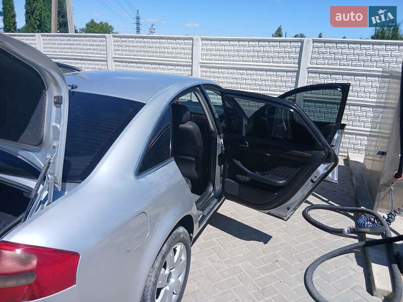 Седан Audi A6 1998 в Почаеве