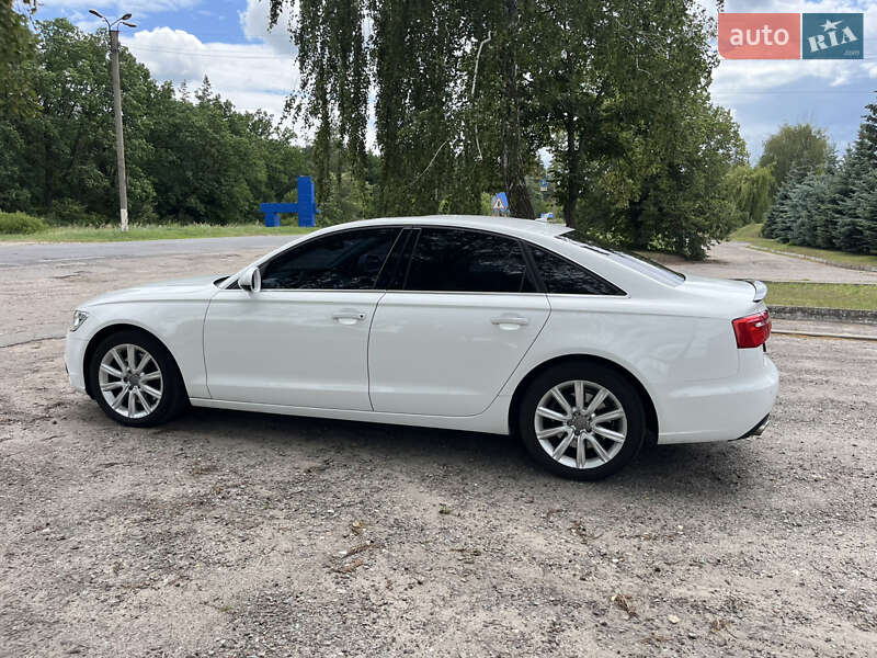 Седан Audi A6 2014 в Краснограде