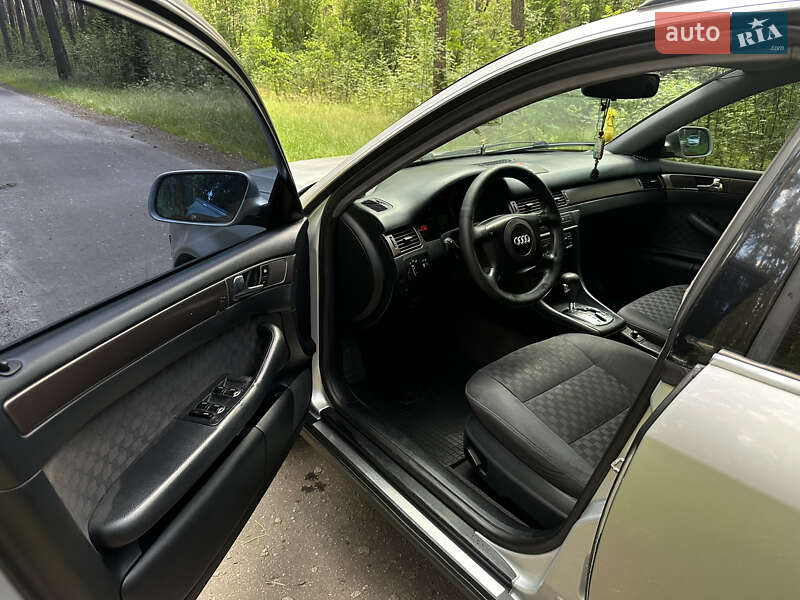 Универсал Audi A6 1999 в Сновске