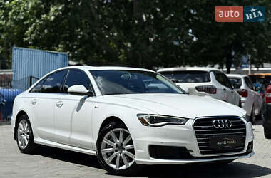 Седан Audi A6 2015 в 