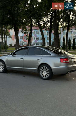 Седан Audi A6 2004 в 