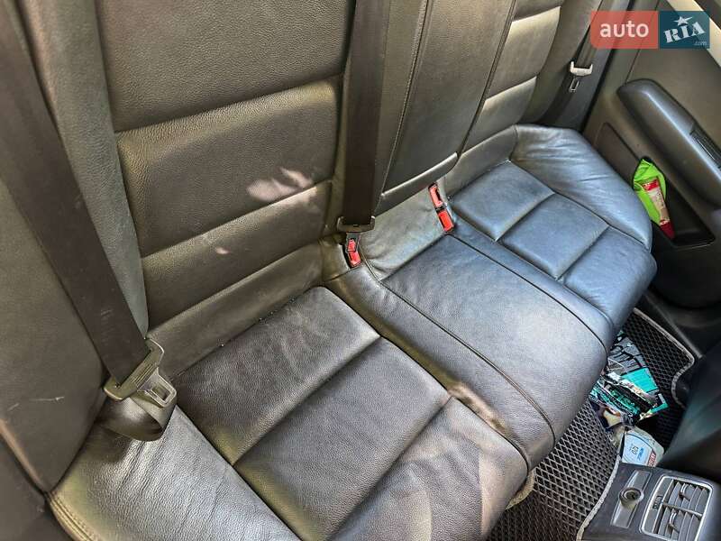 Седан Audi A6 2004 в Кривом Роге