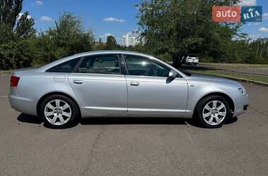 Седан Audi A6 2004 в 