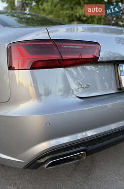 Седан Audi A6 2015 в 