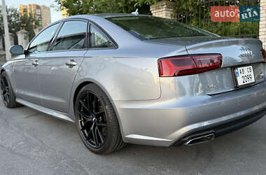 Седан Audi A6 2015 в 