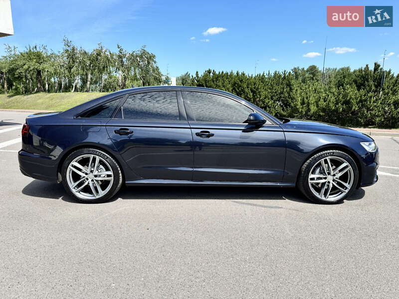 Седан Audi A6 2016 в 