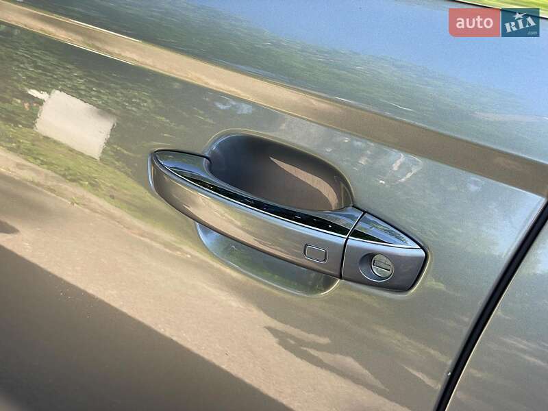 Седан Audi A6 2014 в Киеве