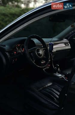 Универсал Audi A6 2004 в 