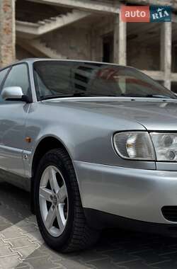 Седан Audi A6 1996 в 