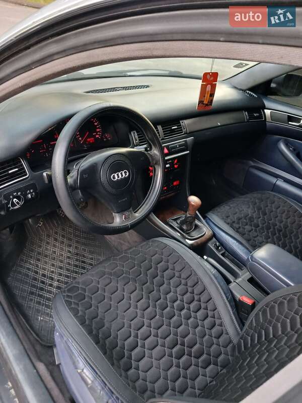 Седан Audi A6 1998 в Жовкве