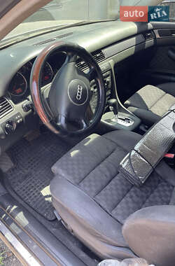 Универсал Audi A6 2004 в 
