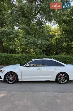 Седан Audi A6 2015 в 