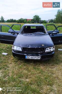 Седан Audi A6 1995 в Луцьку