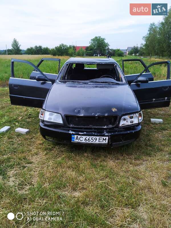Седан Audi A6 1995 в 