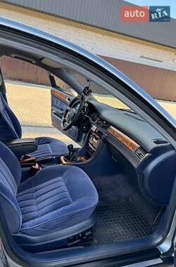 Седан Audi A6 1999 в 