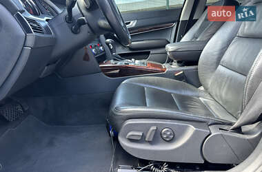 Седан Audi A6 2010 в 