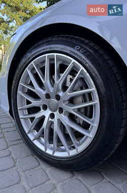Седан Audi A6 2015 в 