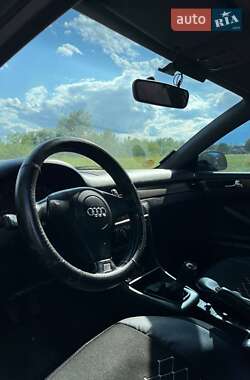 Седан Audi A6 2001 в 