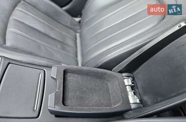 Седан Audi A6 2016 в 